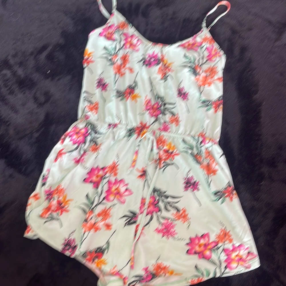 Junior women dress/ short outfit